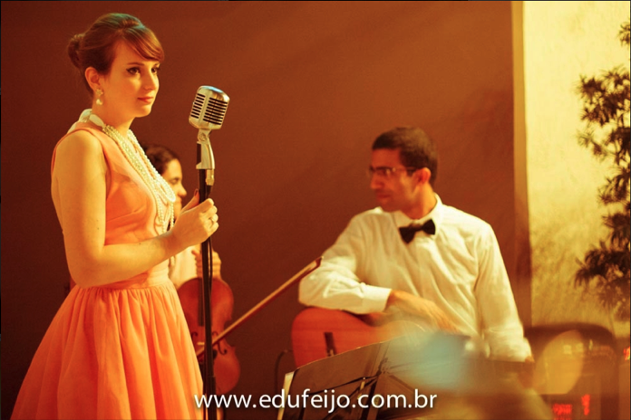Amanda e José – Voz&Violão e Violino em casamento alto astral
