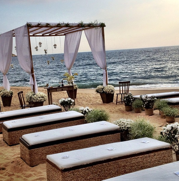 Karen e André – Casamento na Praia com Voz&Violão e Cajón